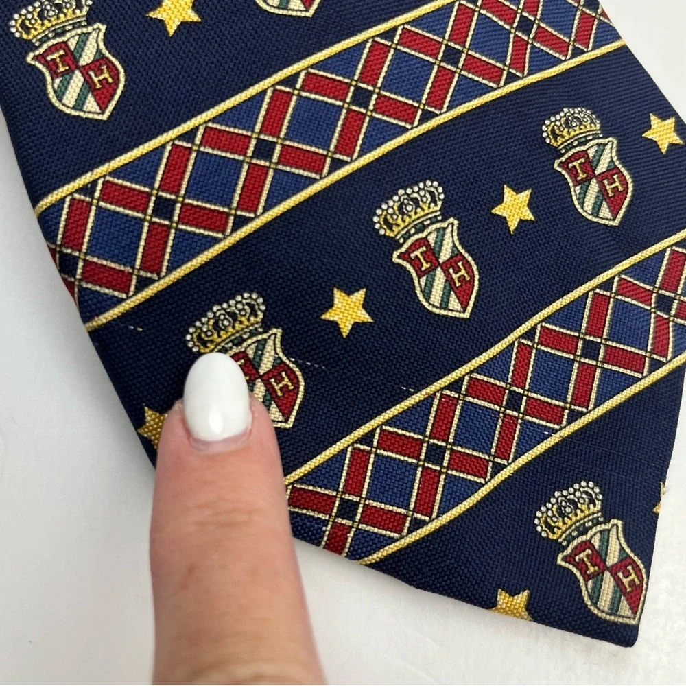 Tommy Hilfiger Vintage Navy Blue Crest Men's Neck Tie 100% Silk‎ Preppy *FLAW